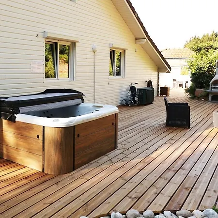 Le Blanc - Jacuzzi / Piscine / Sauna *